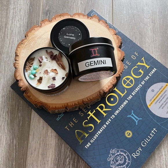 *Gemini* Soy Wax Candle - Picture 2 of 5